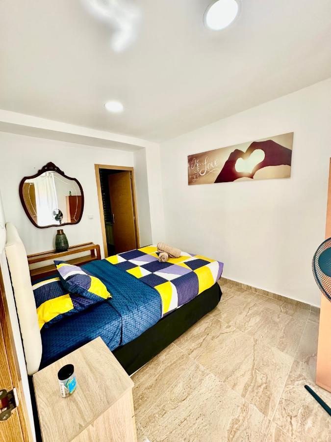 Del Ayuntamiento Apartament *