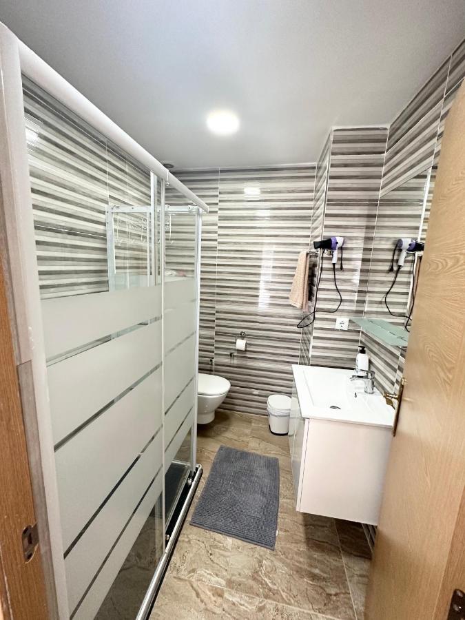 Del Ayuntamiento Apartment